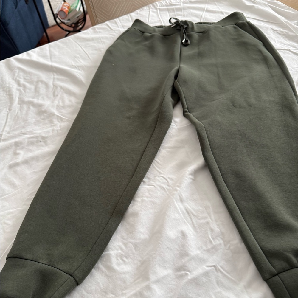 CALIA by Carrie Underwood Olive Joggers
